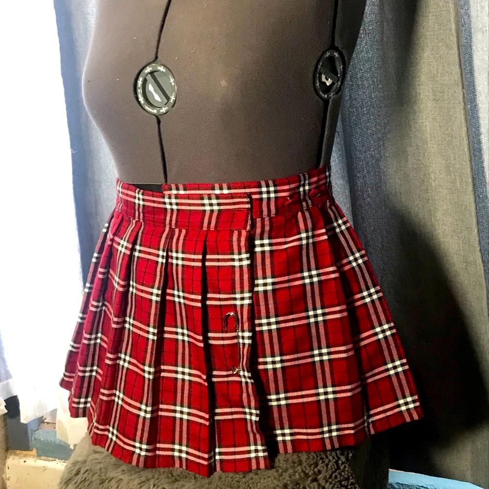 Spirit Red plaid skirt